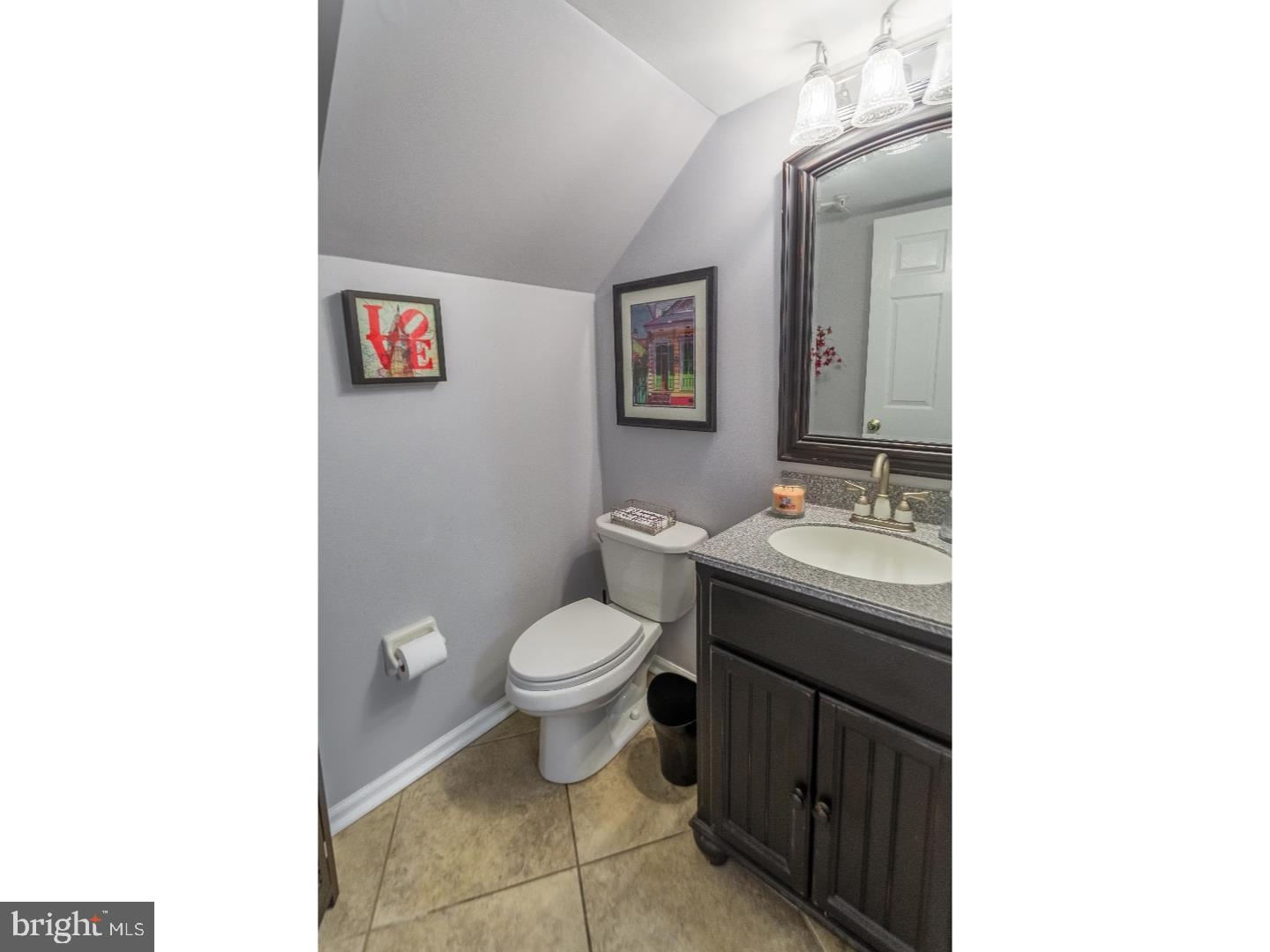 COUNTRY CROSSING - Residential Lease