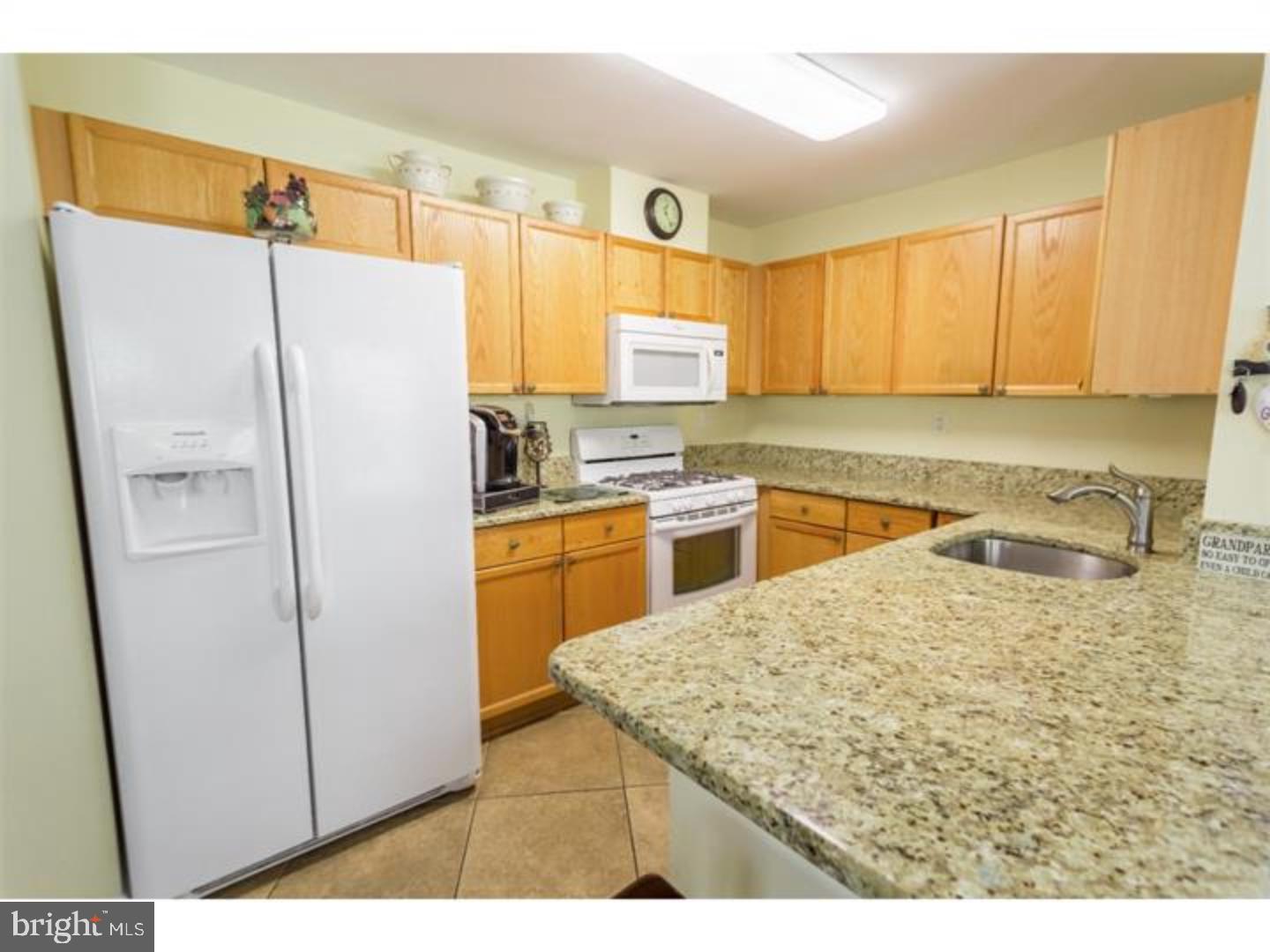 COUNTRY CROSSING - Residential Lease