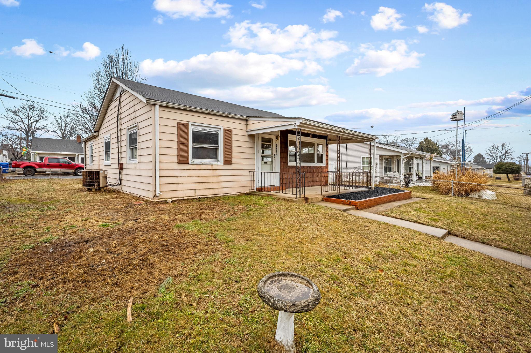 1318 WILSON POINT ROAD