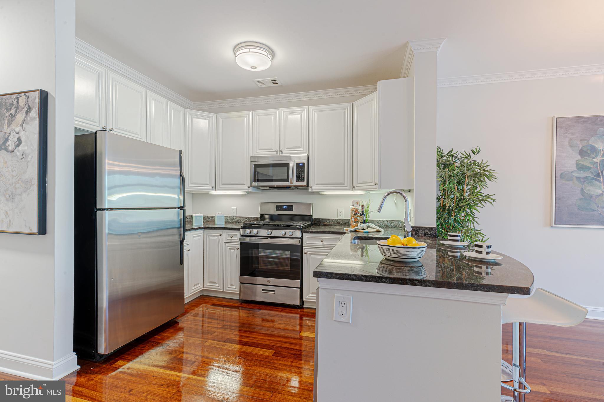 1633 N COLONIAL TERRACE 205