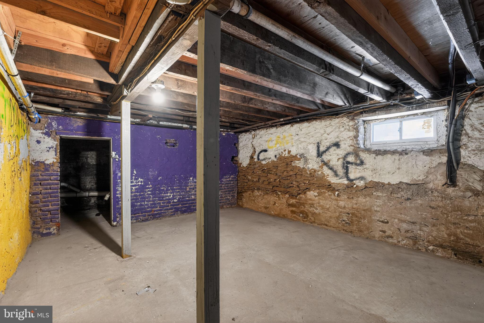 COLONIAL - Residential