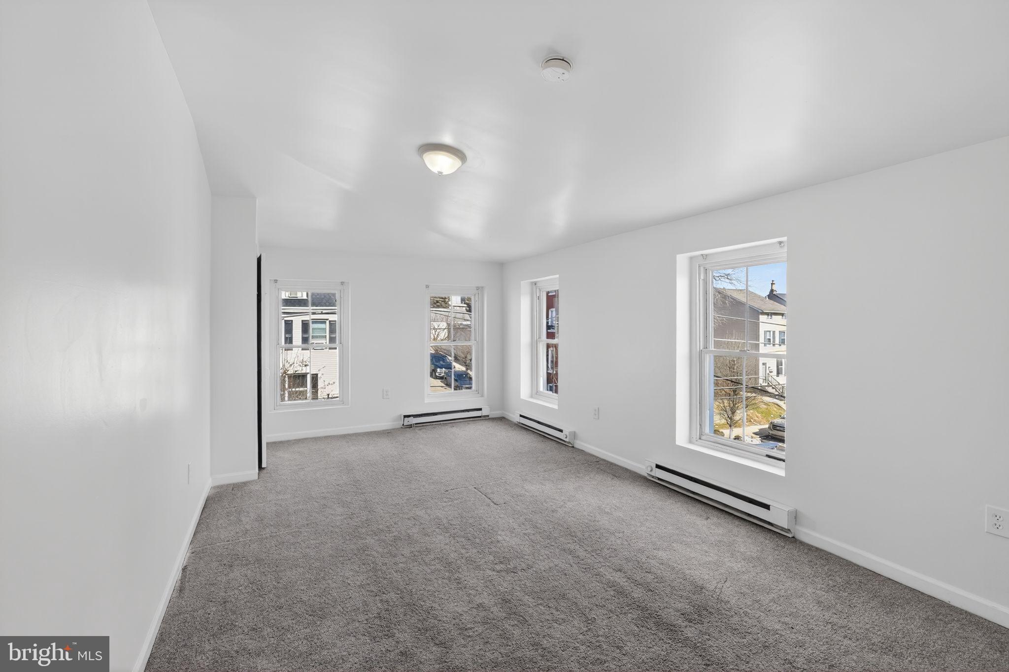 COLONIAL - Residential