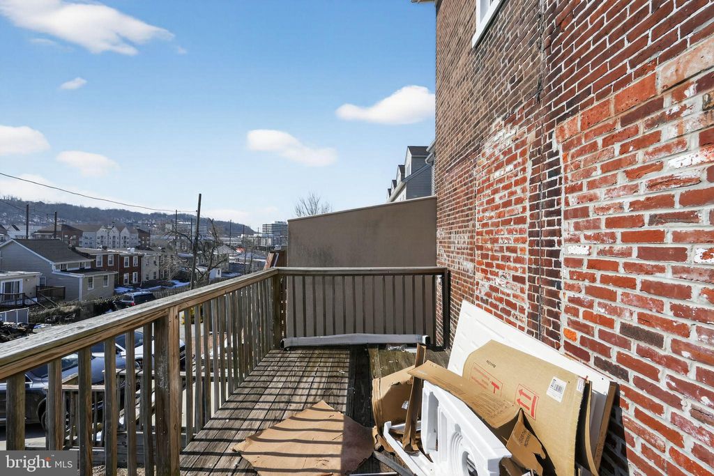 Photo of 389 E Hector Street, CONSHOHOCKEN, PA 19428 (MLS # PAMC2169070)