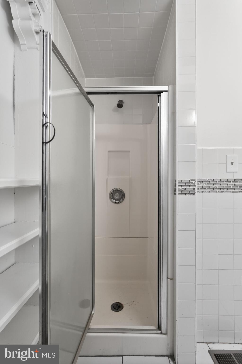 COLONIAL - Residential