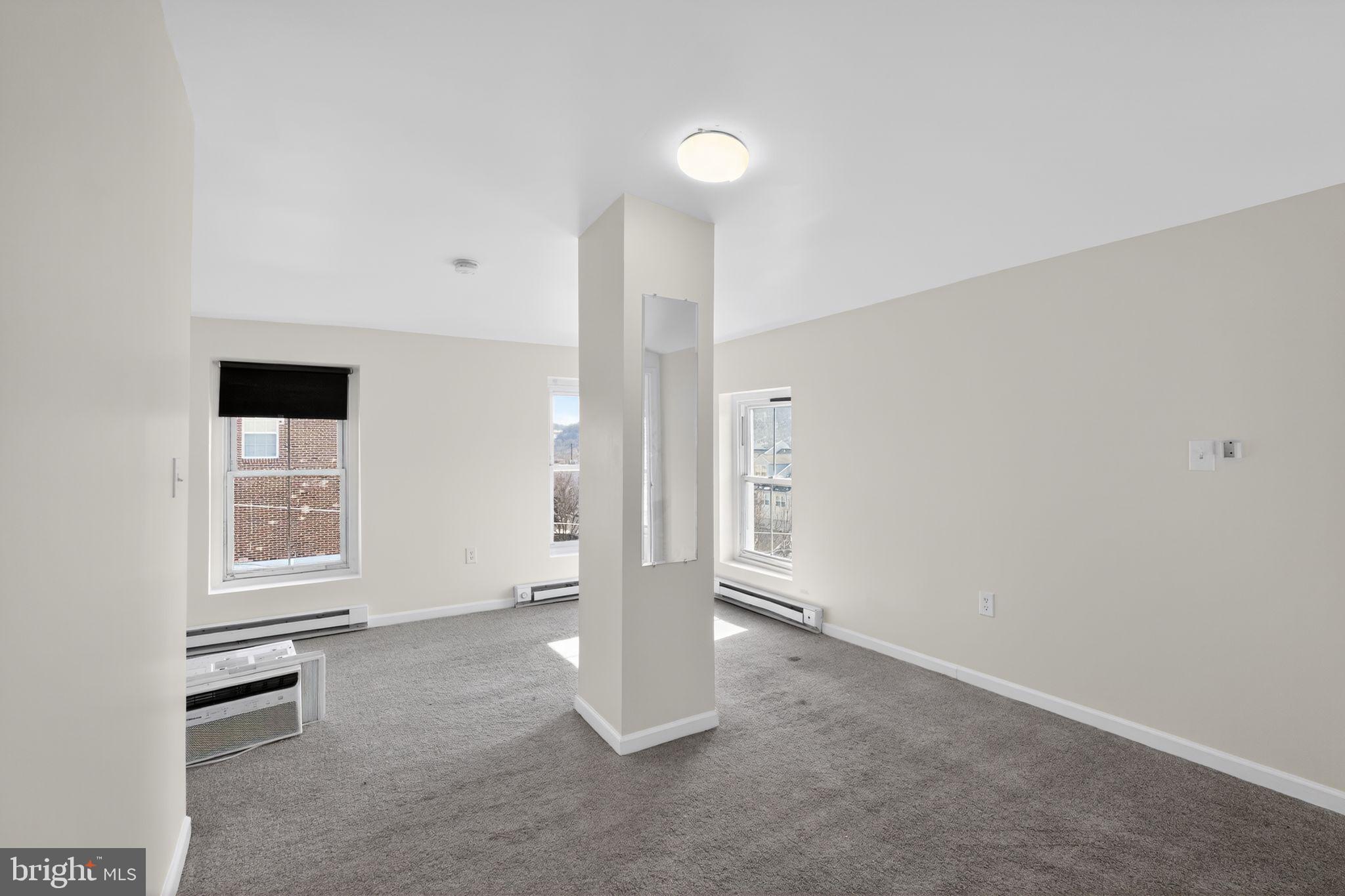 COLONIAL - Residential