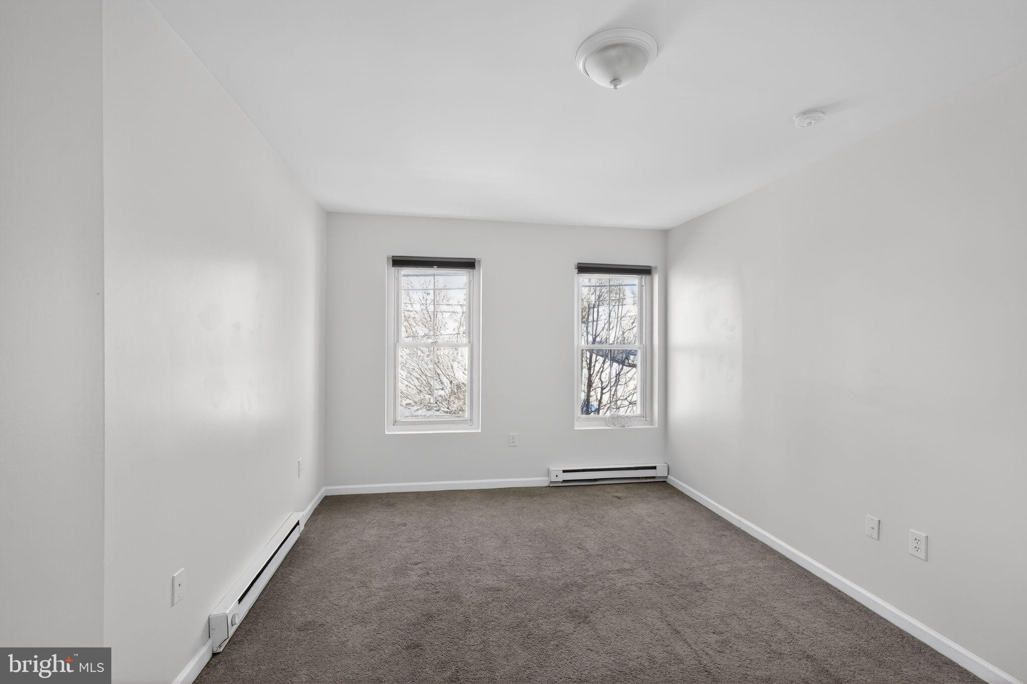 COLONIAL - Residential