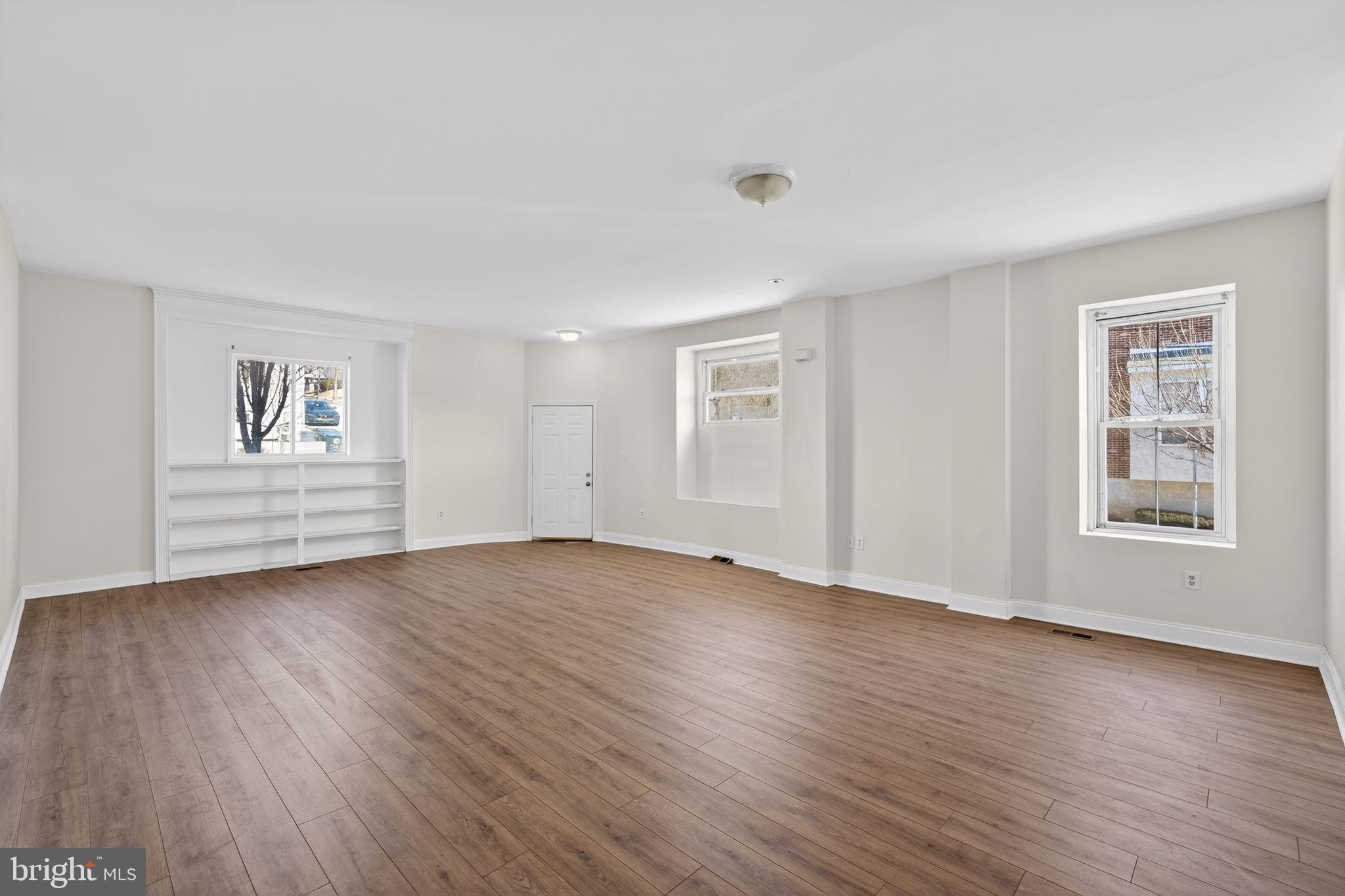 COLONIAL - Residential