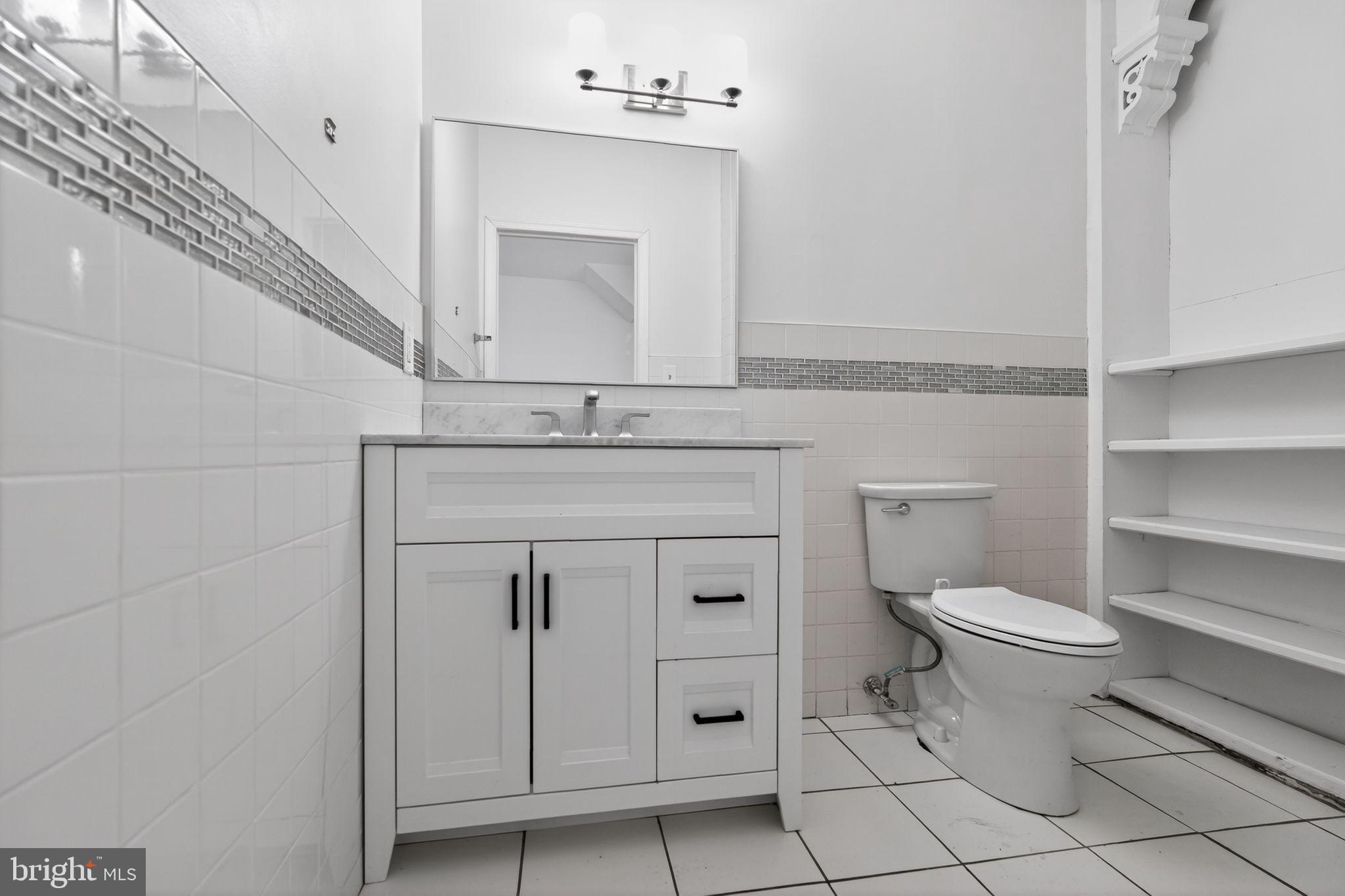 COLONIAL - Residential