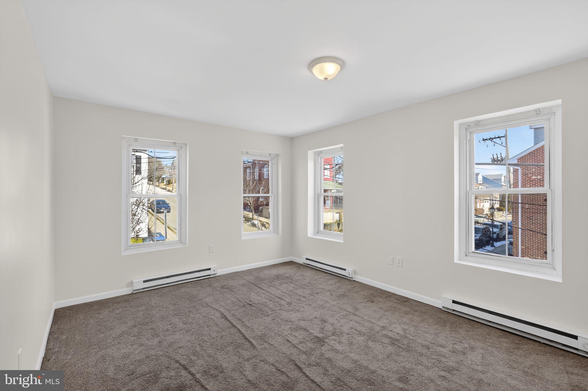 COLONIAL - Residential