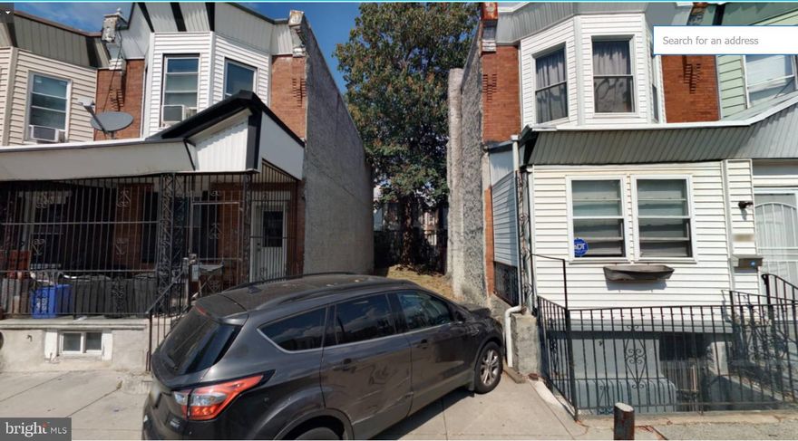 900 sq ft Lot. Zoned RM1 - Possibility for a duplex (Multifamily - RM1 ZONING). Lot dimensions : 15 ft x 60 ft. Excellent area near 29th & Allegheny. Drive by anytime, and reach out to me to make an offer!