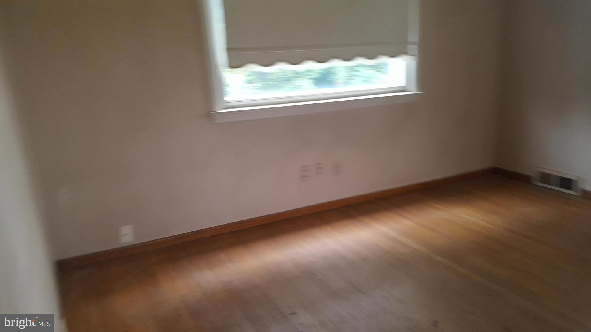 KINGSVILLE - Residential