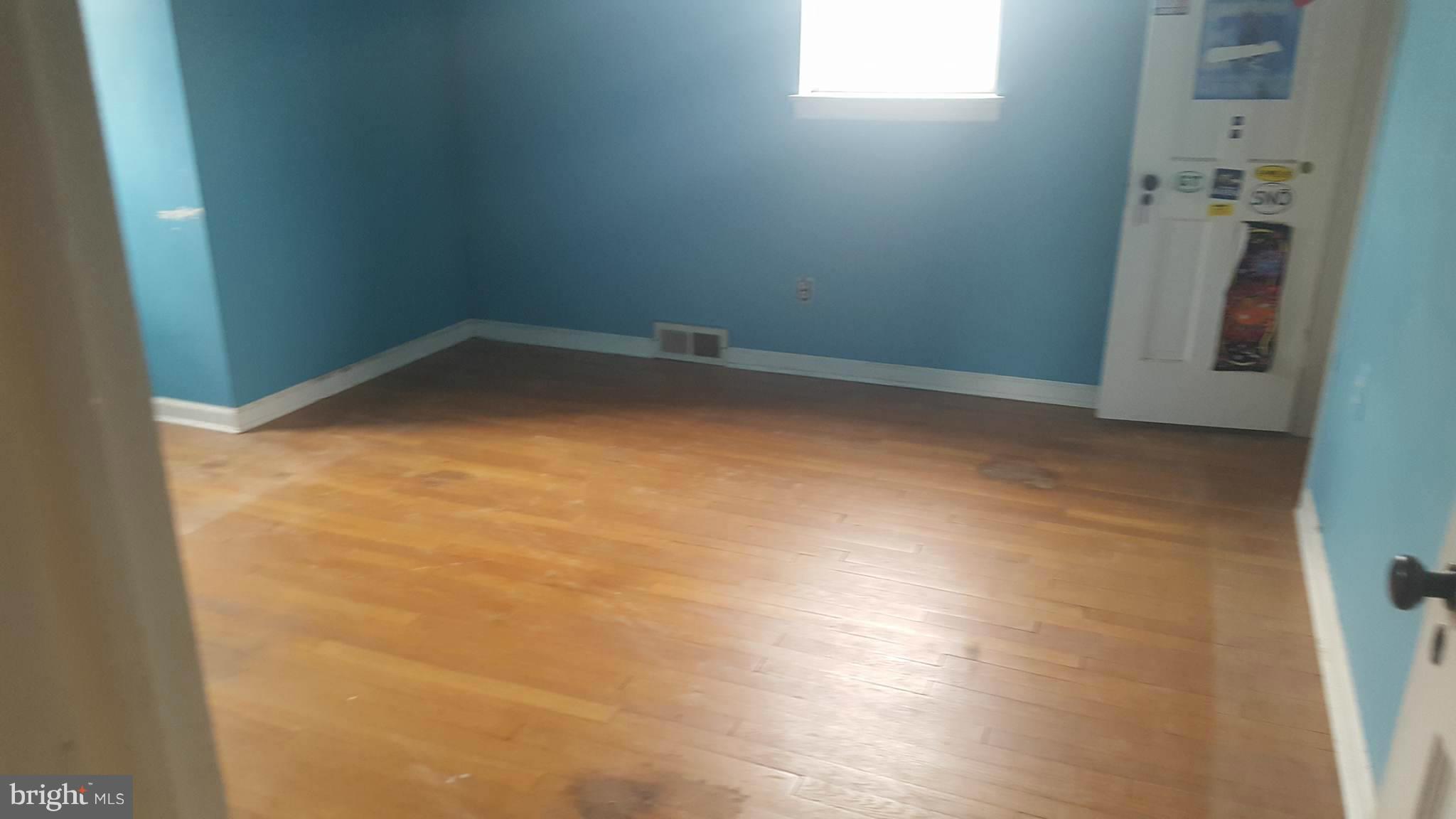 KINGSVILLE - Residential