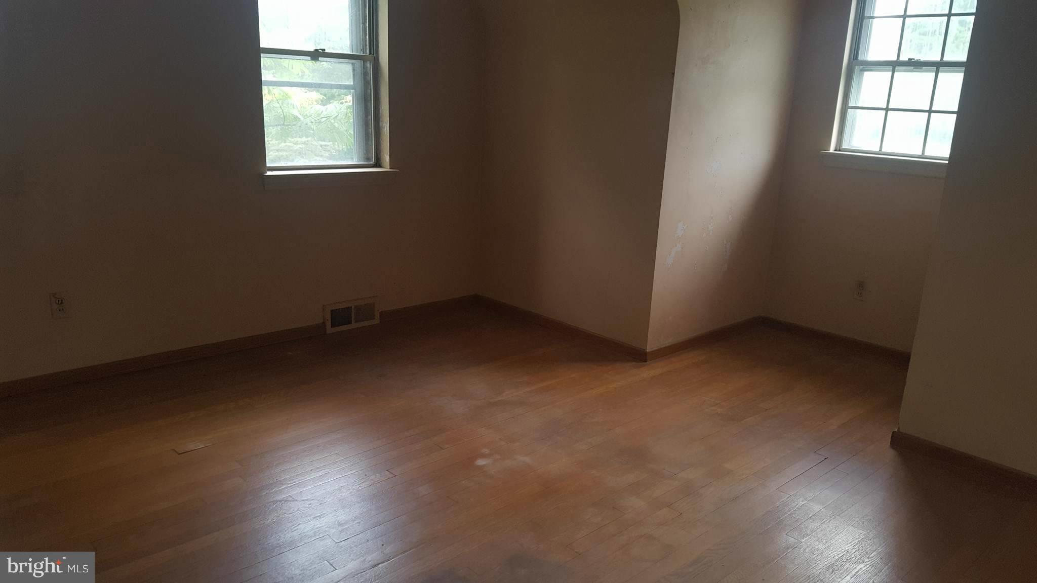 KINGSVILLE - Residential