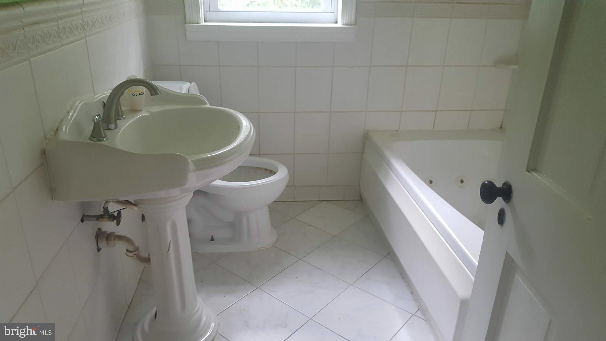 KINGSVILLE - Residential