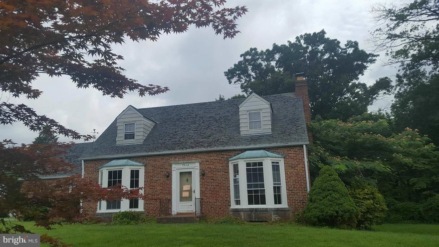 Subject property is being offered via Time Line Bidding with a bid period beginning 9/7/2016 11:52:05 and ending 9/14/2016 11:52:05.  Minimum starting bid is $169,000.  This home has 3 bedrooms 1 1/2 baths and 1 car garage, brick breezway, fireplace and full basement.