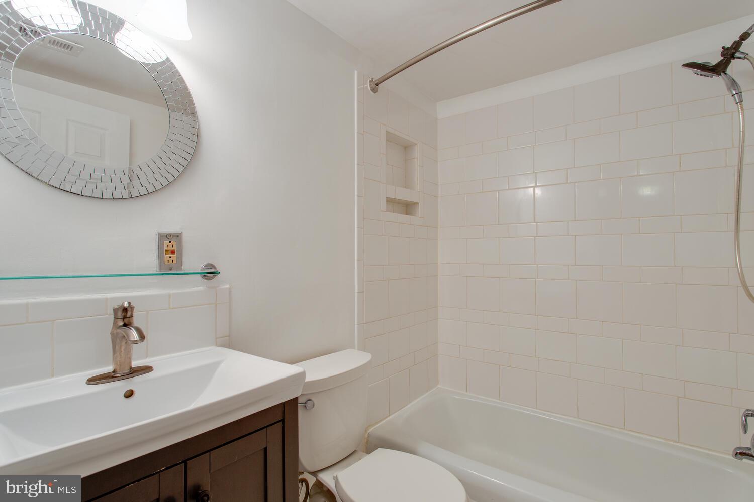 FRENCHMANS CREEK - Residential