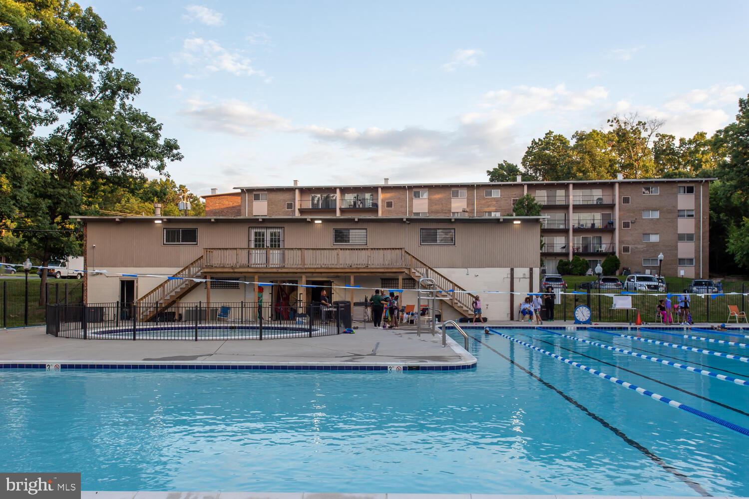 FRENCHMANS CREEK - Residential