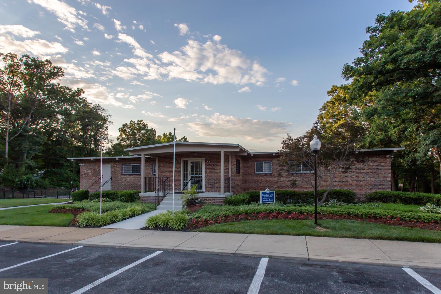 FRENCHMANS CREEK - Residential