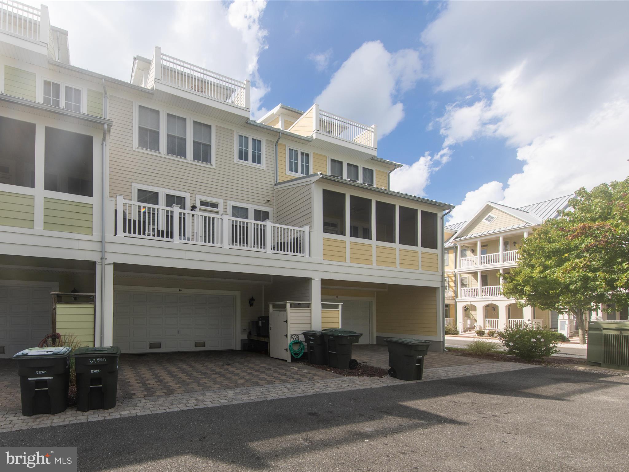 SUNSET ISLAND - Residential