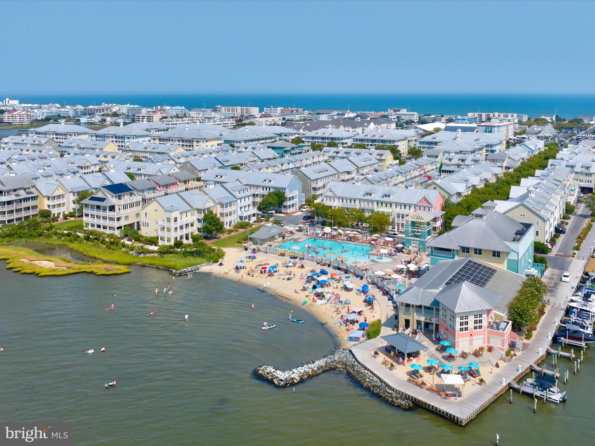 SUNSET ISLAND - Residential