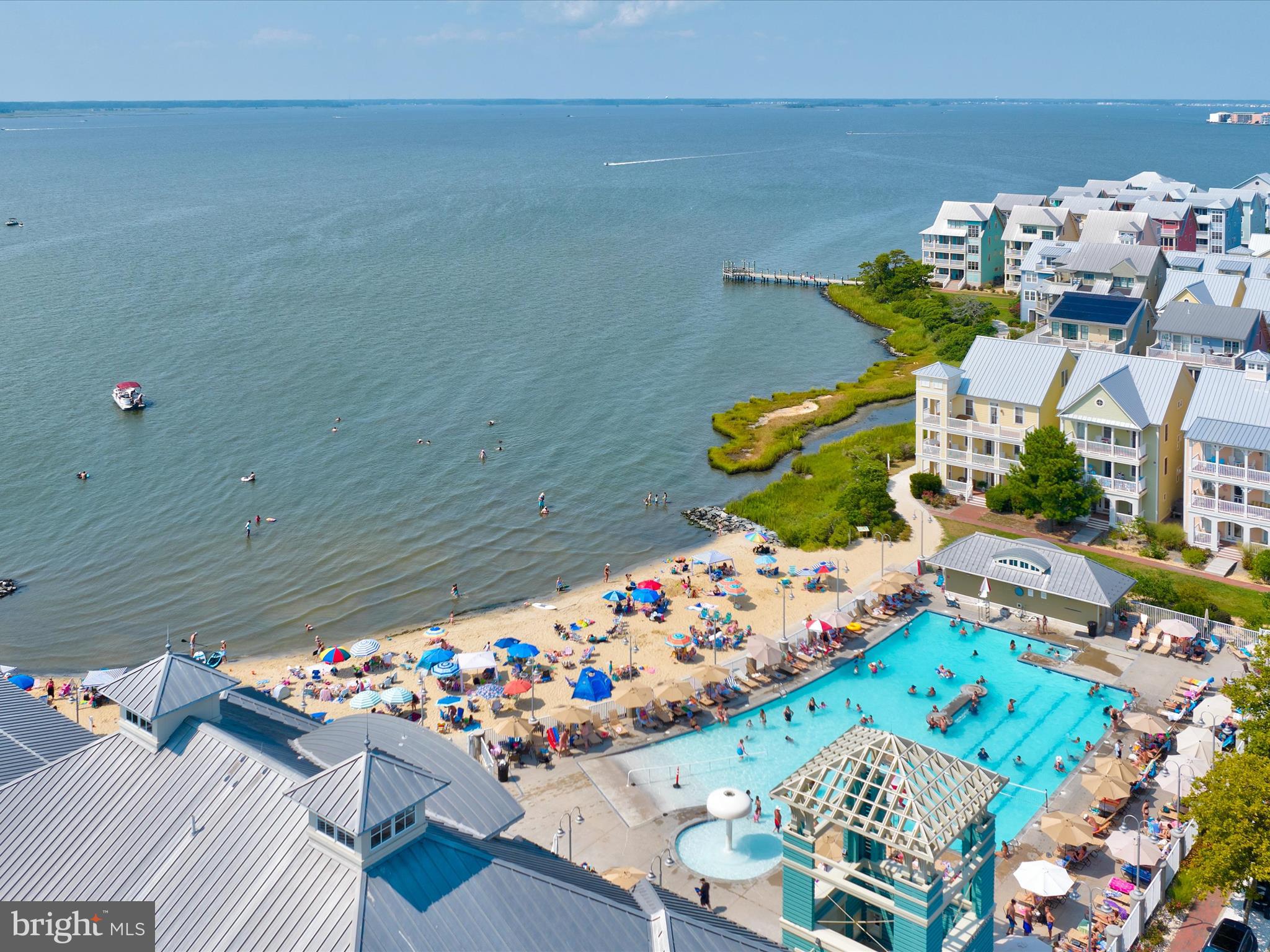 SUNSET ISLAND - Residential