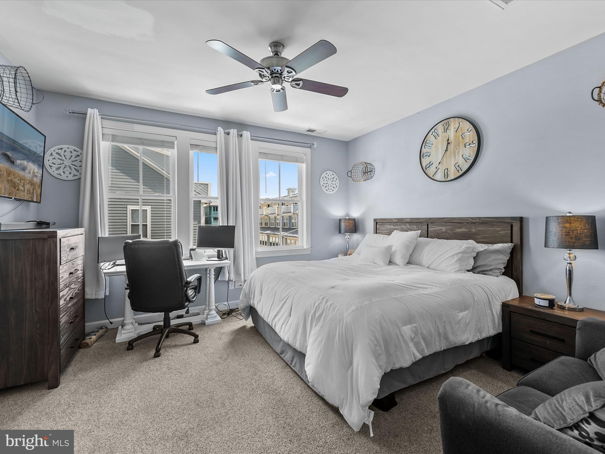 SUNSET ISLAND - Residential