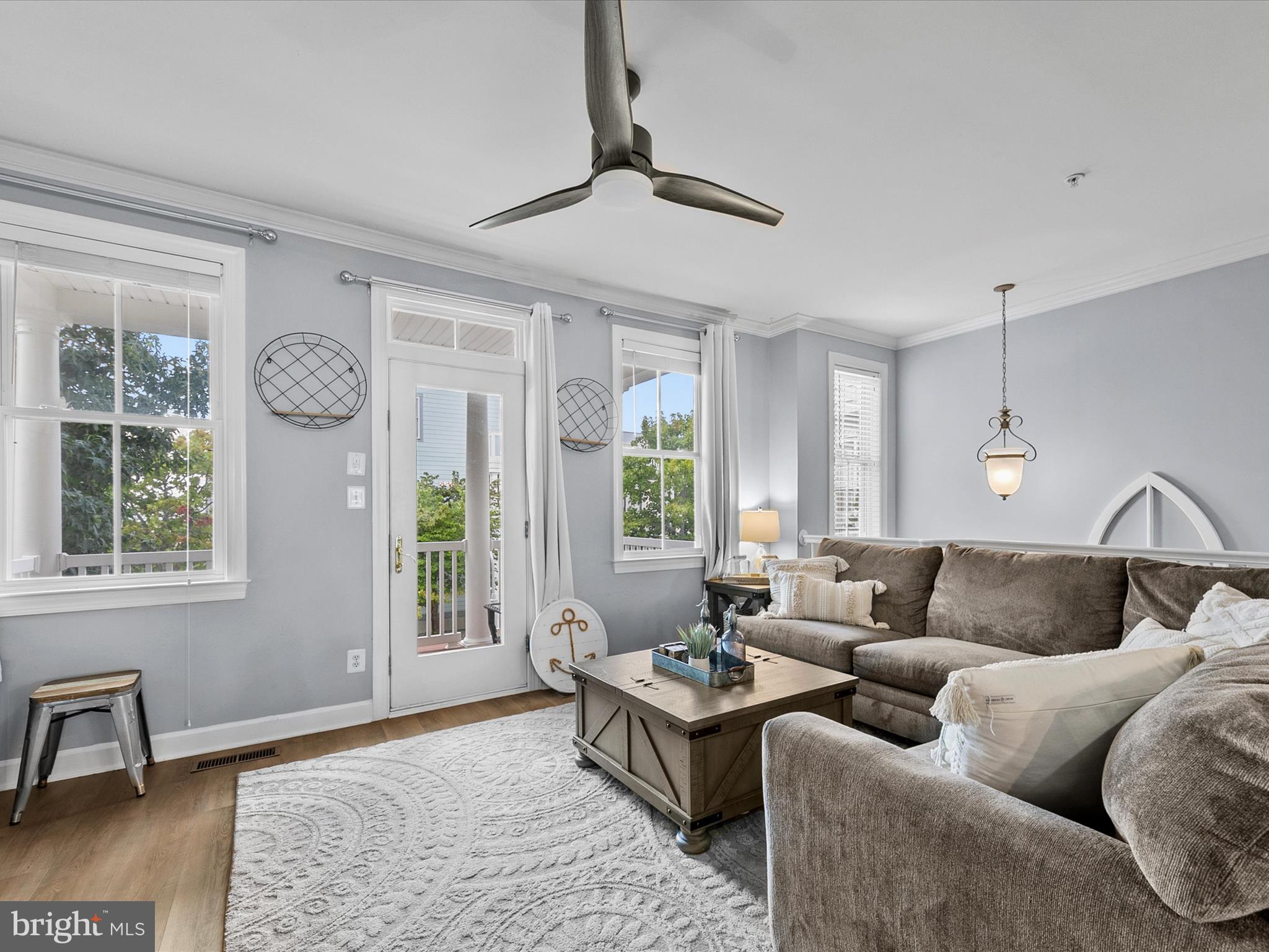 SUNSET ISLAND - Residential