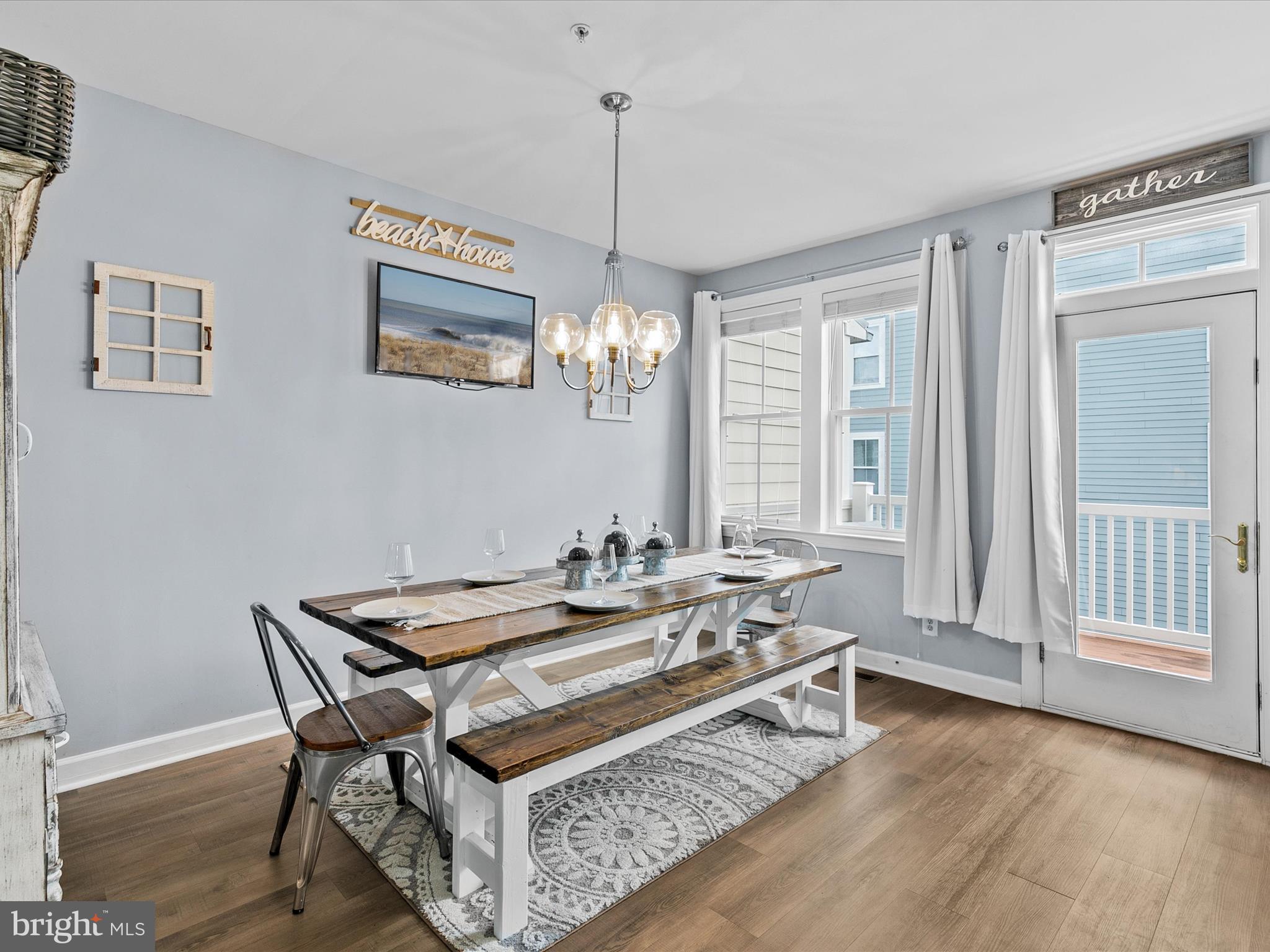 SUNSET ISLAND - Residential