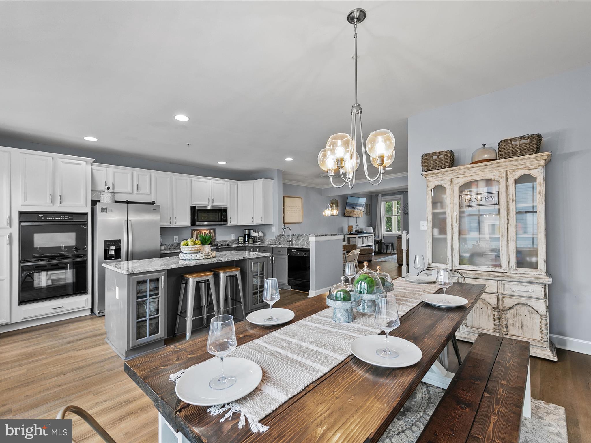 SUNSET ISLAND - Residential