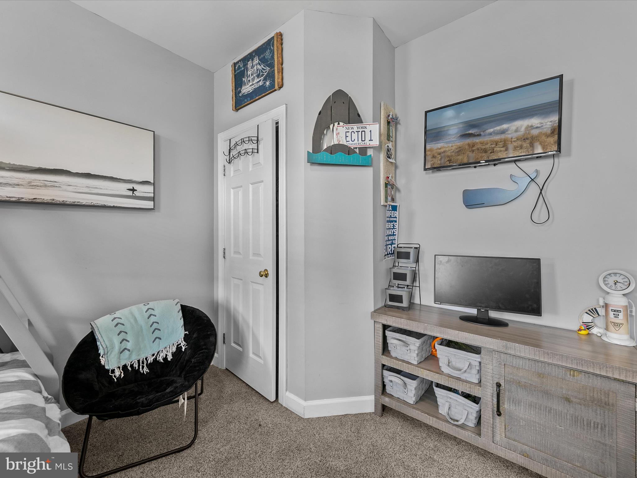 SUNSET ISLAND - Residential