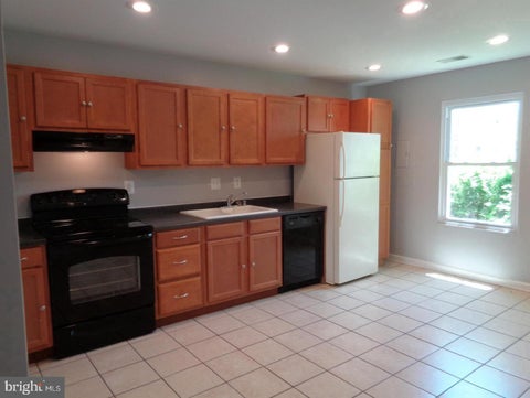 Townhouse For Sale - 612 Kittendale Circle<br/> Baltimore County, MIDDLE RIVER, MD 21220