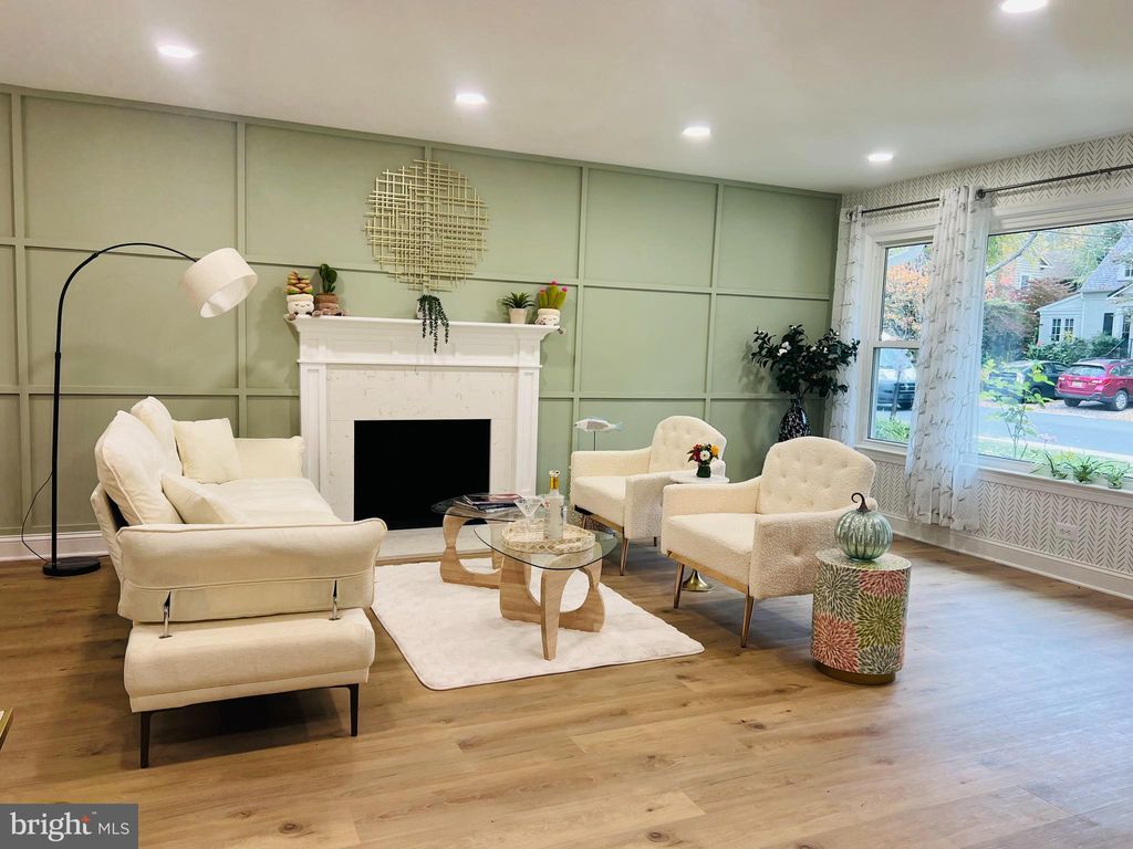 Photo of 8802 2nd Avenue, SILVER SPRING, MD 20910 (MLS # MDMC2203014)