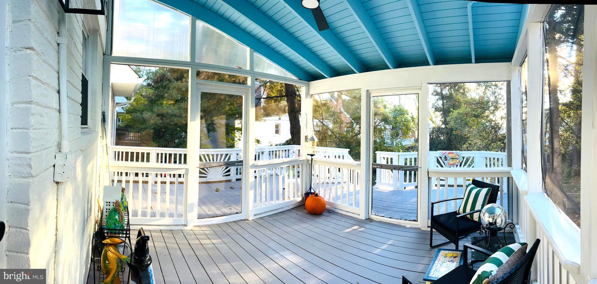 WOODSIDE - Residential