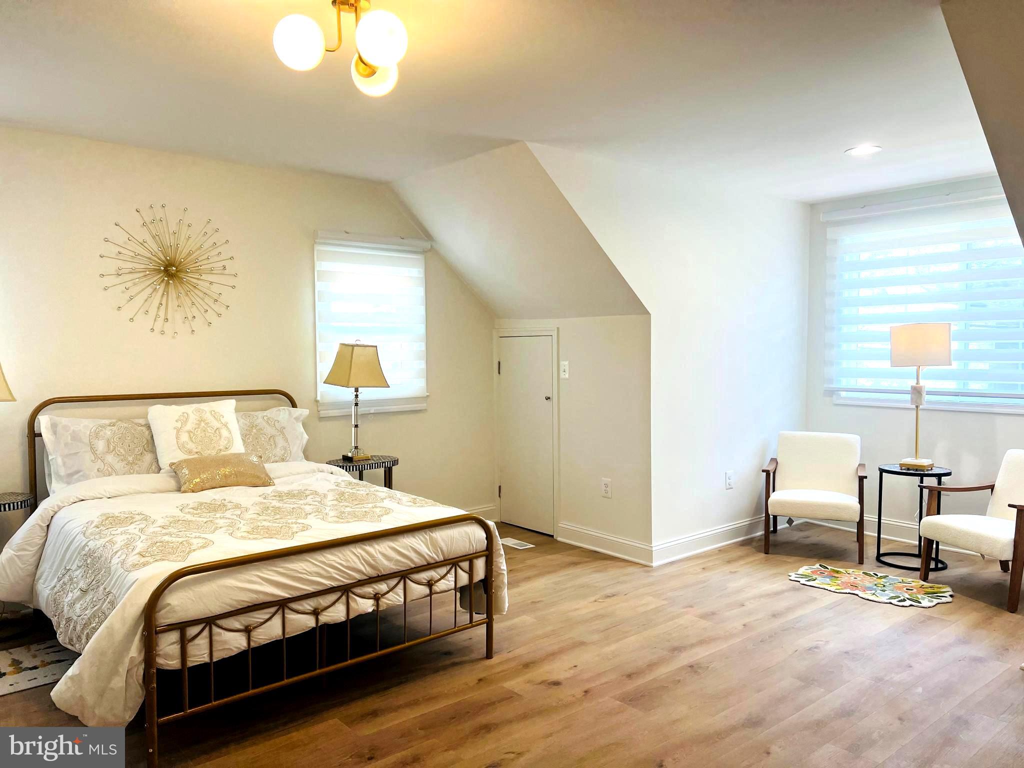 WOODSIDE - Residential