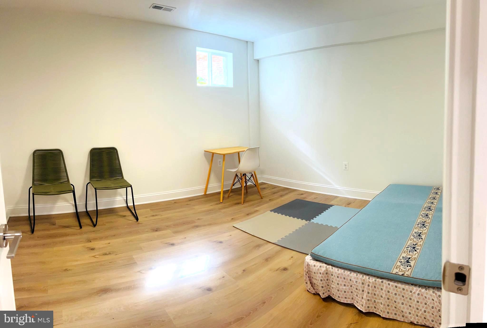 WOODSIDE - Residential