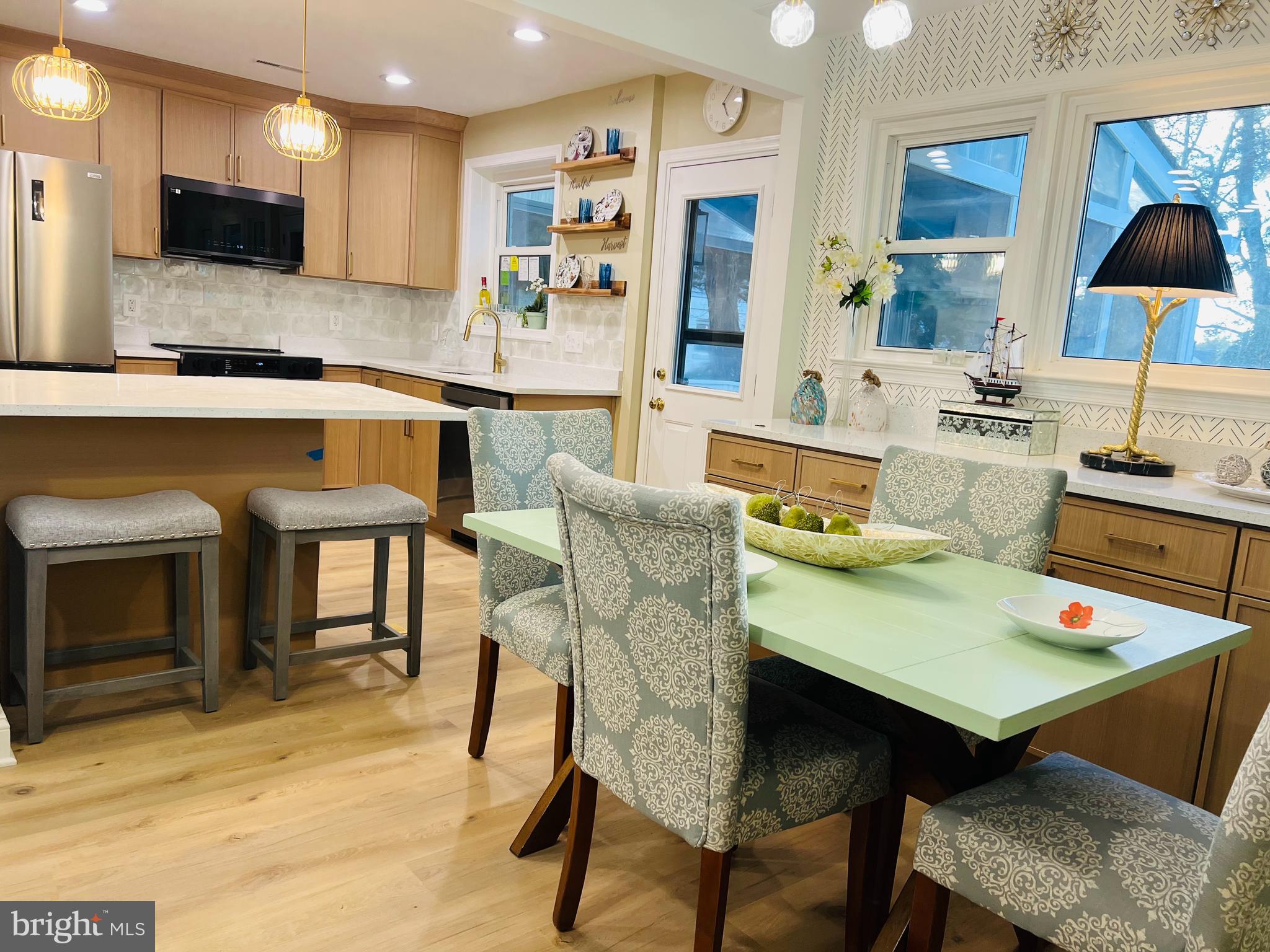 WOODSIDE - Residential