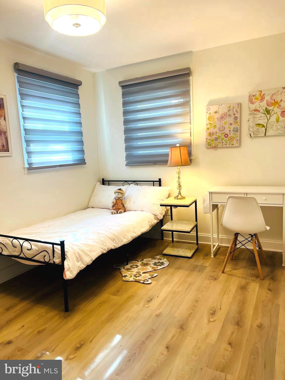 WOODSIDE - Residential