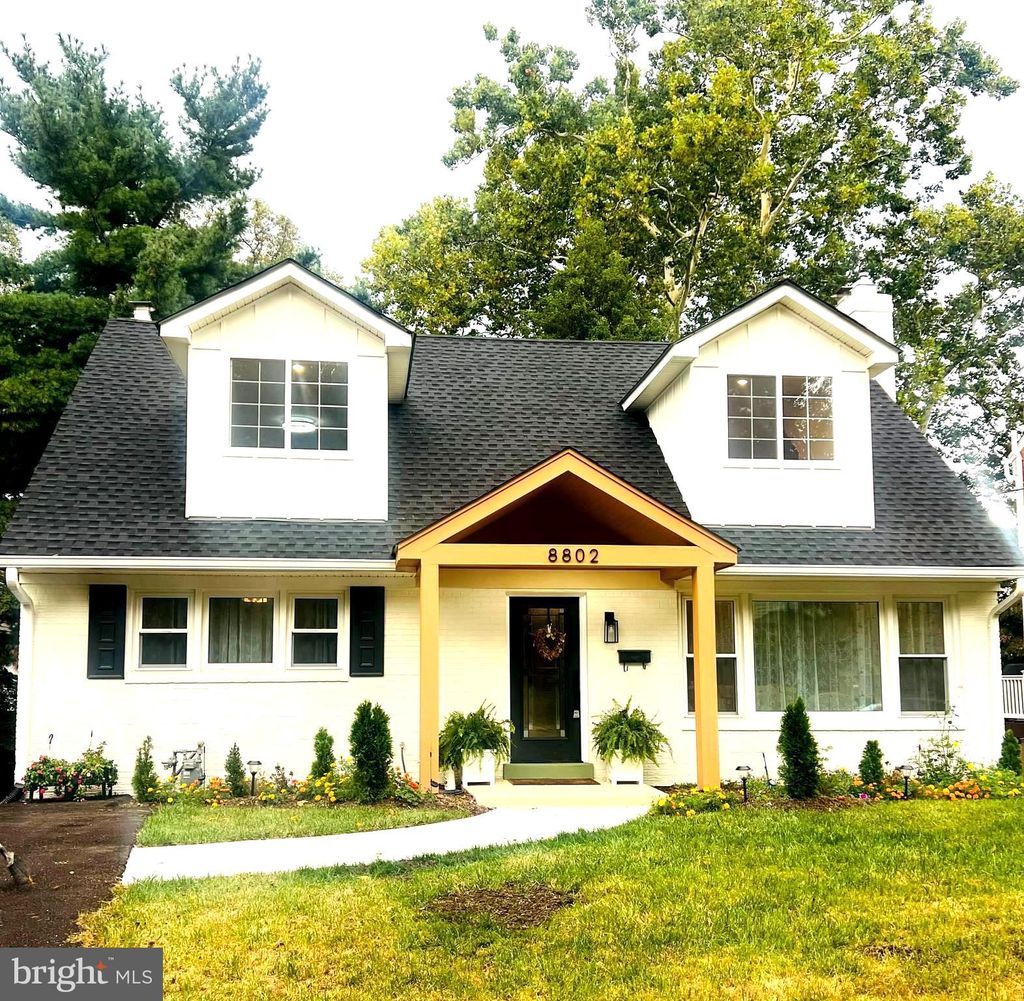 Photo of 8802 2nd Avenue, SILVER SPRING, MD 20910 (MLS # MDMC2203014)