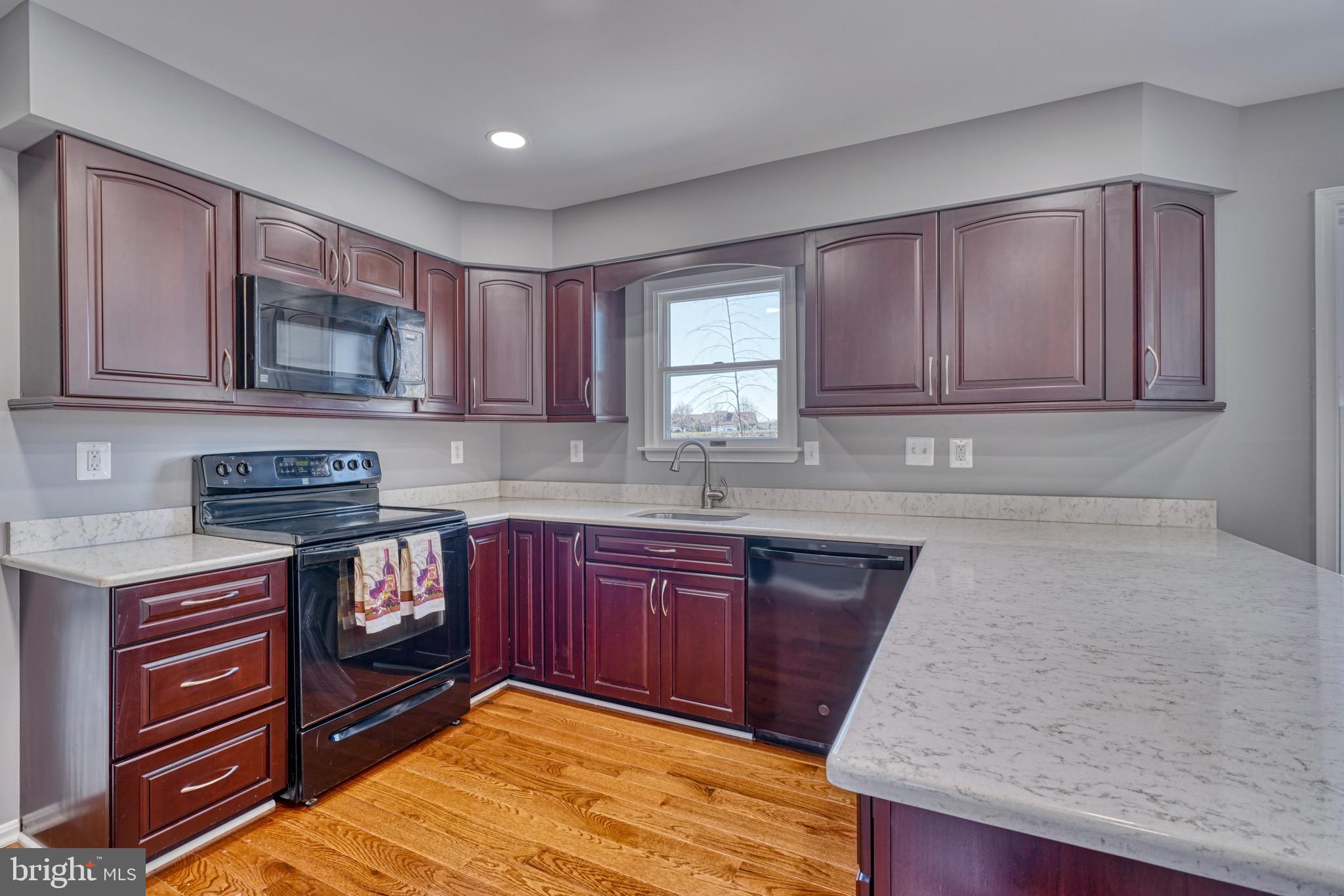 BAYVIEW ESTATES - Residential