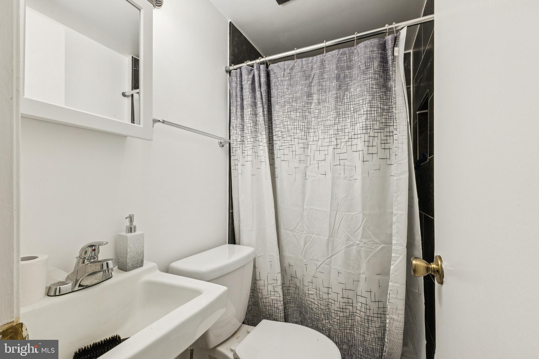 RIVERVIEW OVERLOOK - Residential