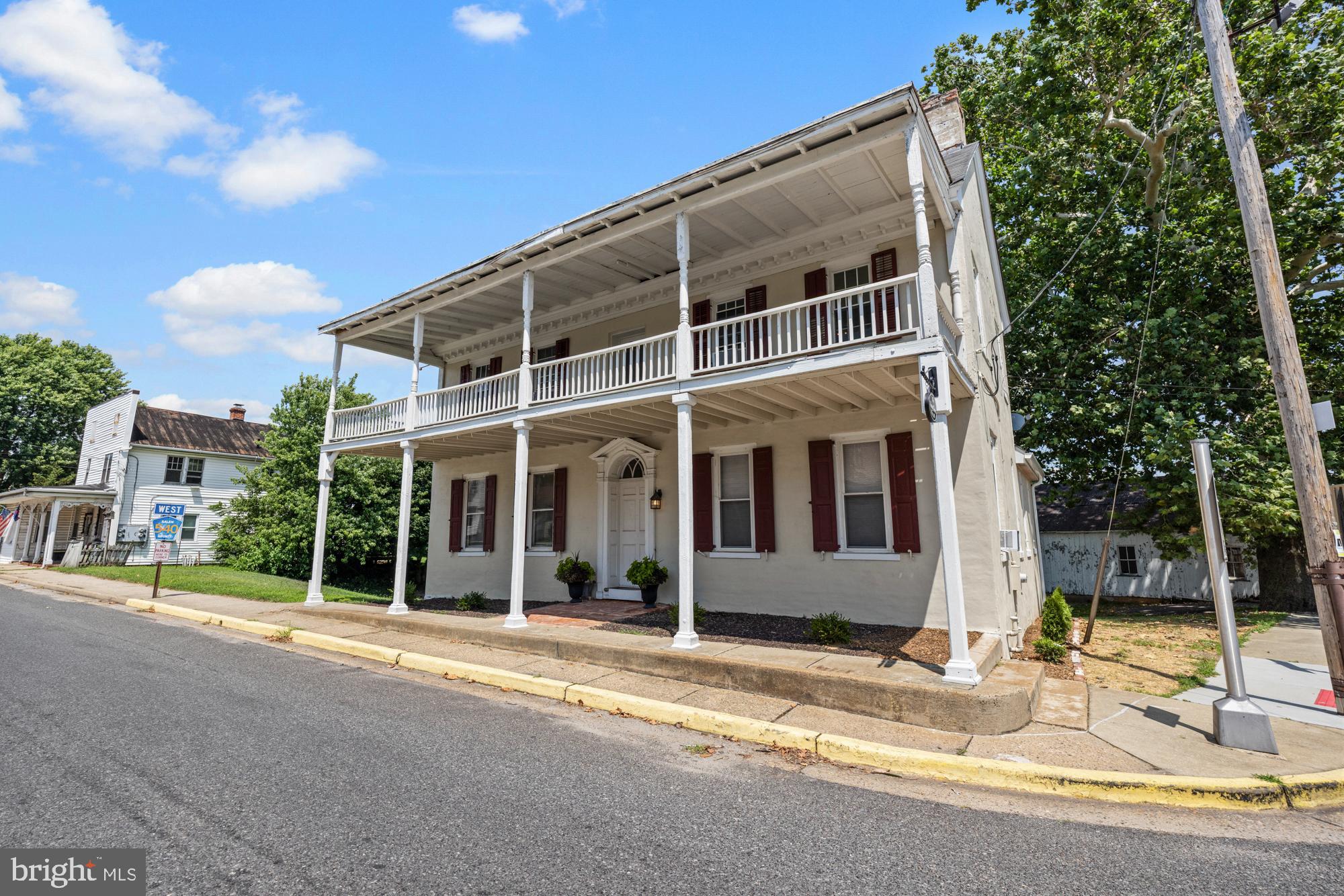 4 N GREENWICH STREET