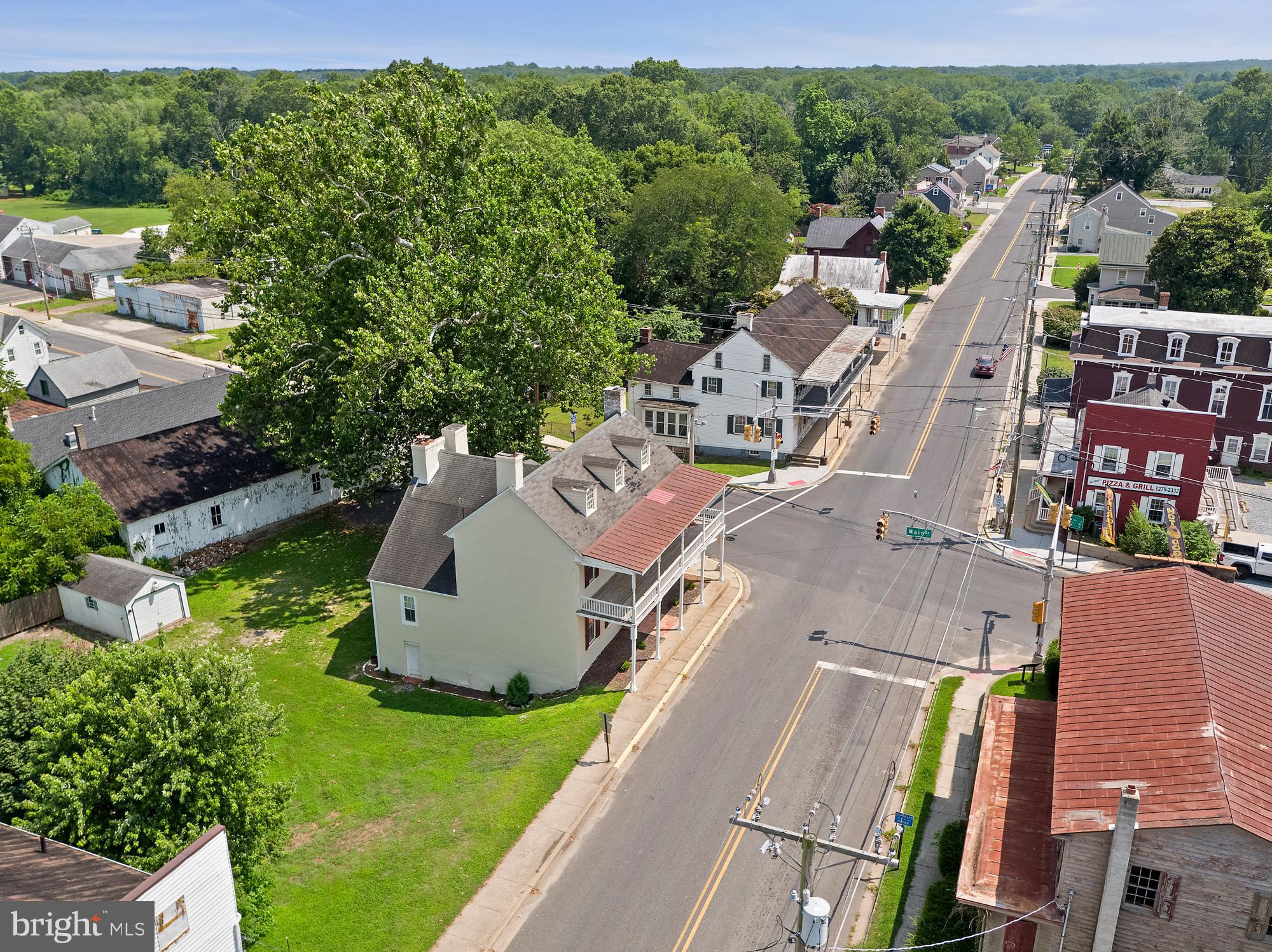 4 N GREENWICH STREET