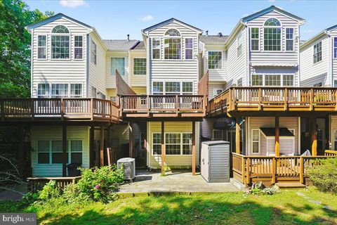 Townhouse For Rent - 3802 Koval Lane<br/> WOODBRIDGE, VA 22192