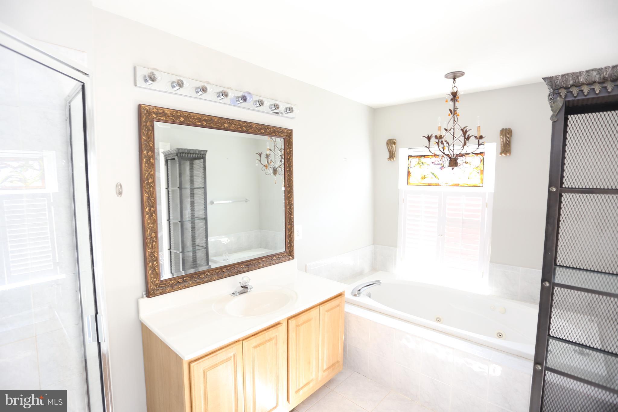 BUTCHERS HILL - Residential Lease