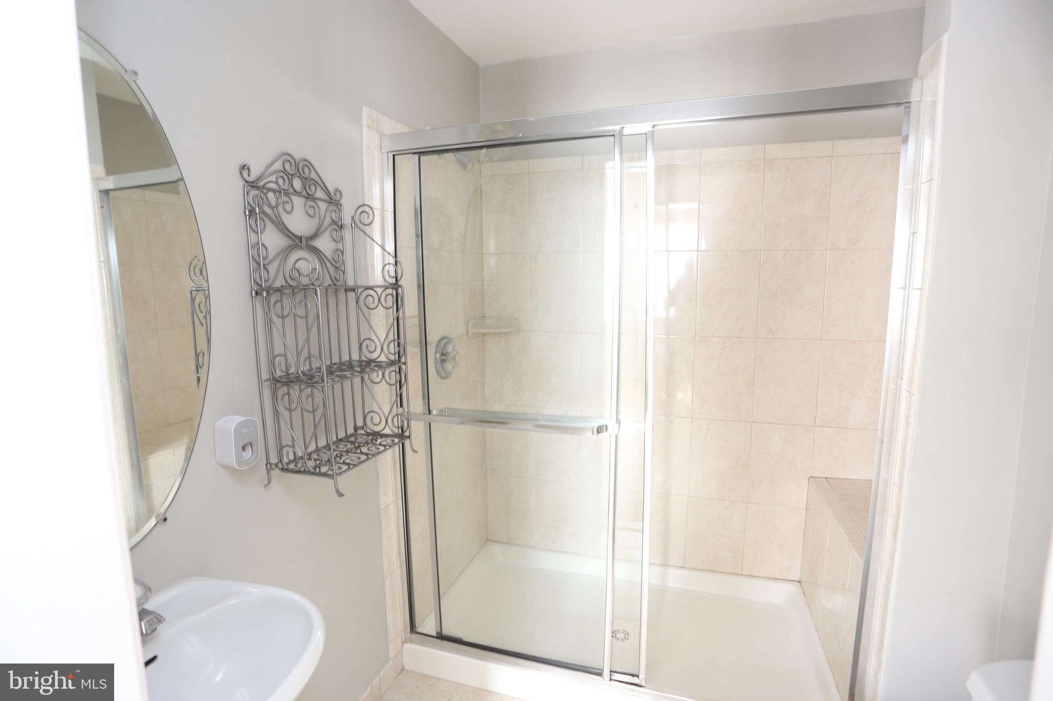 BUTCHERS HILL - Residential Lease