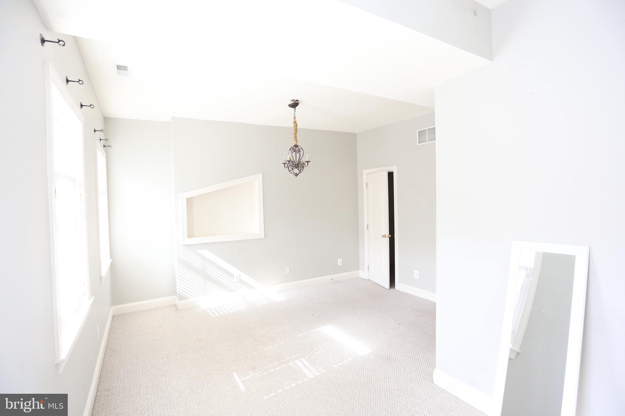 BUTCHERS HILL - Residential Lease
