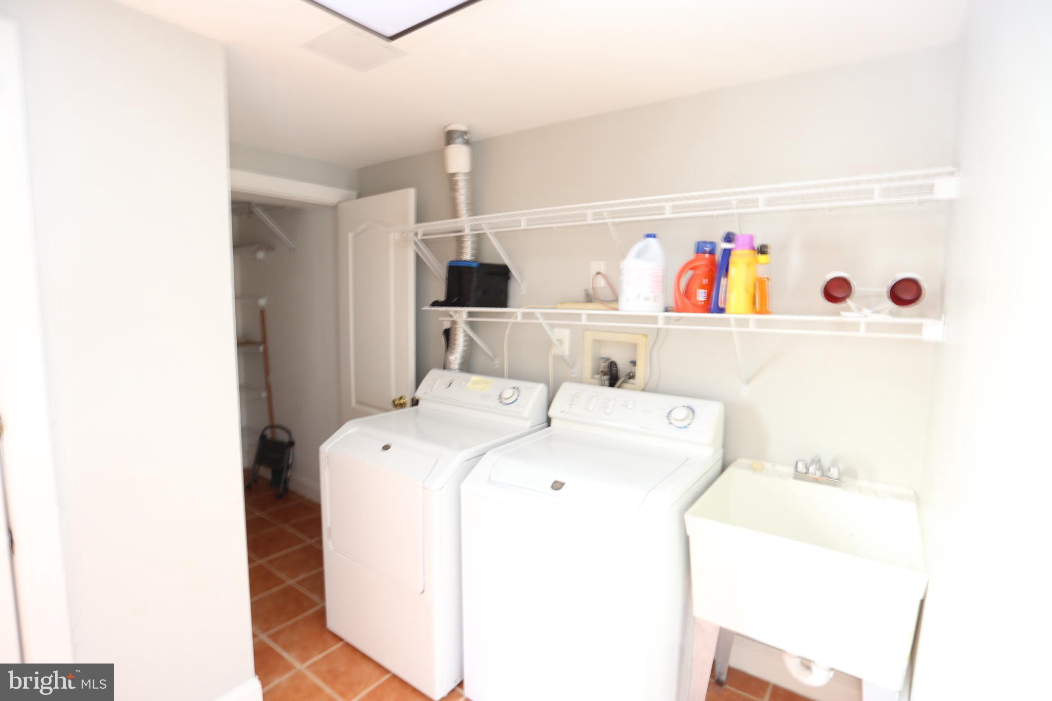 BUTCHERS HILL - Residential Lease