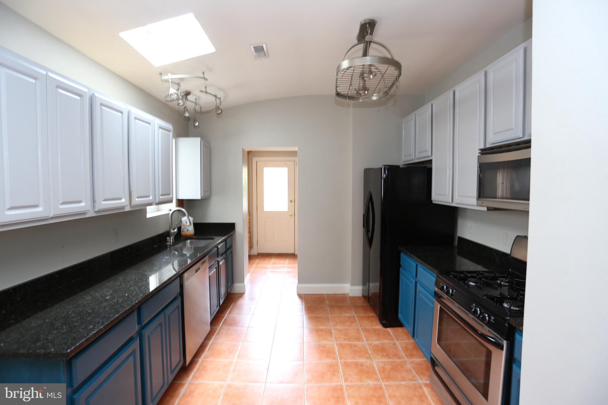 BUTCHERS HILL - Residential Lease