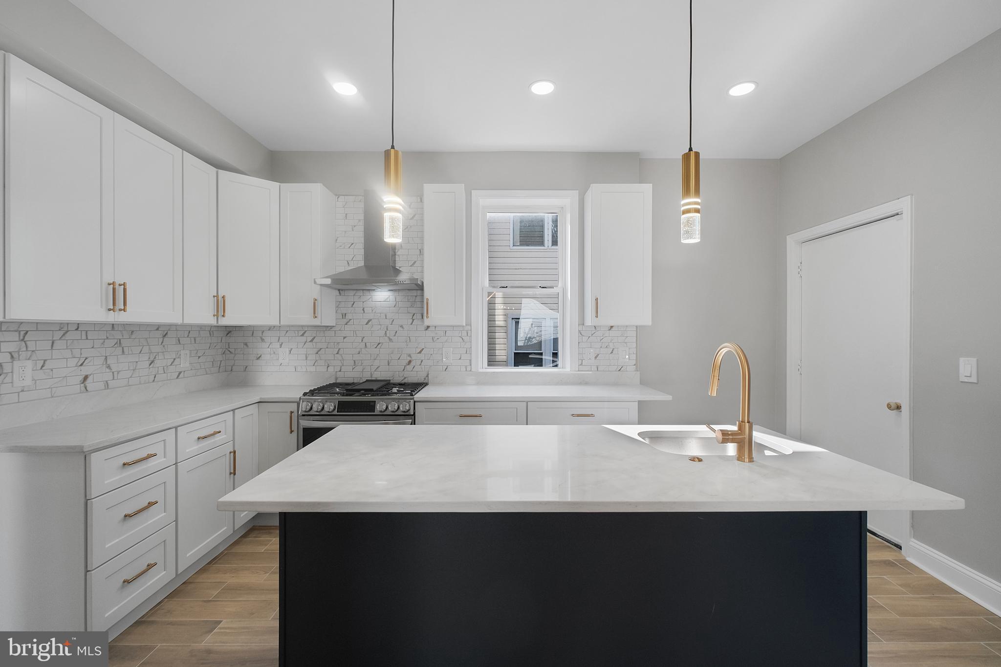 DORCHESTER - Residential