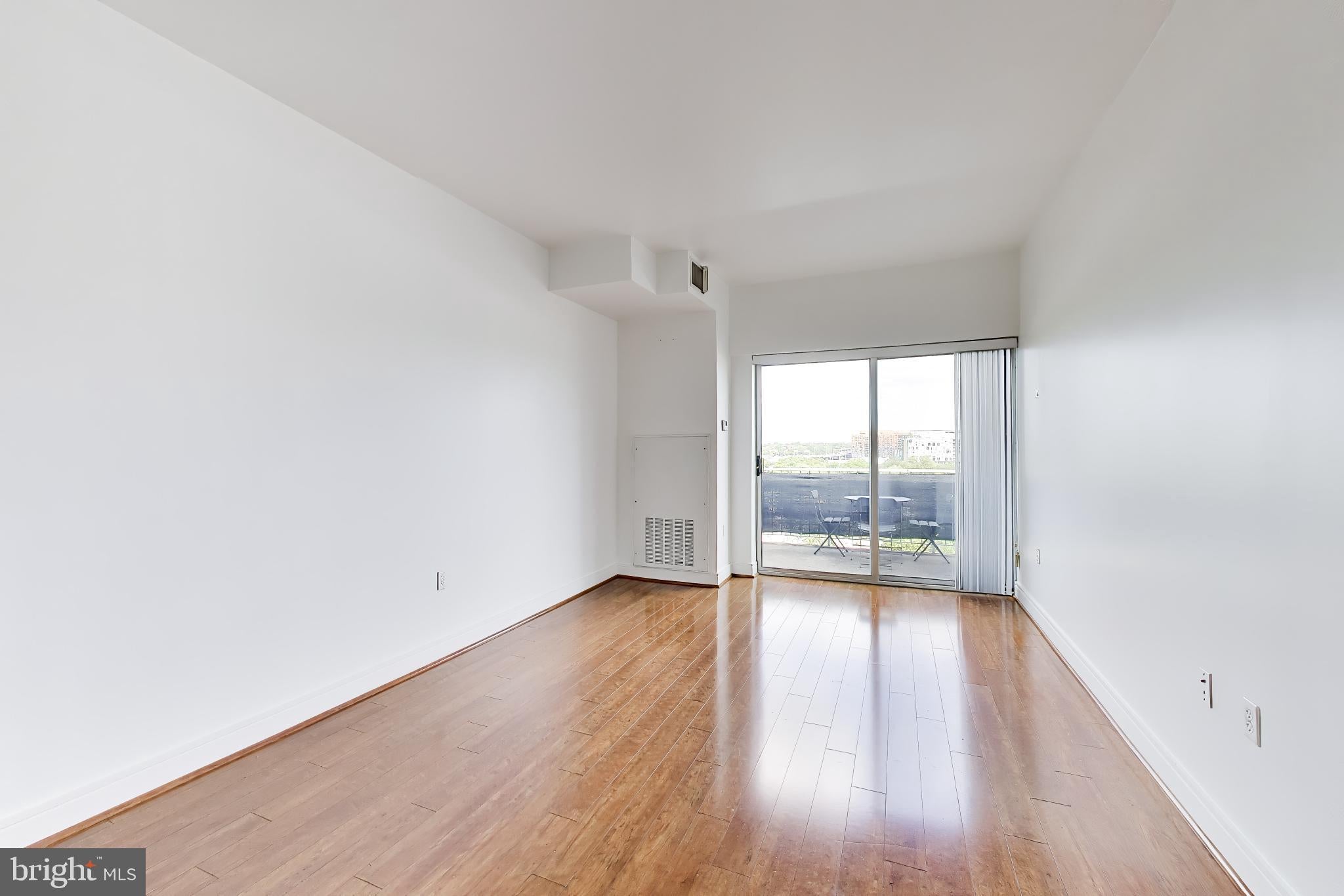 800 4TH STREET SW S809